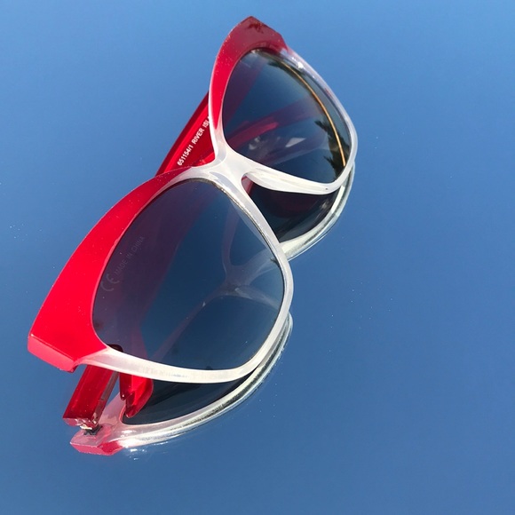 Sunglasses - Picture 1 of 5